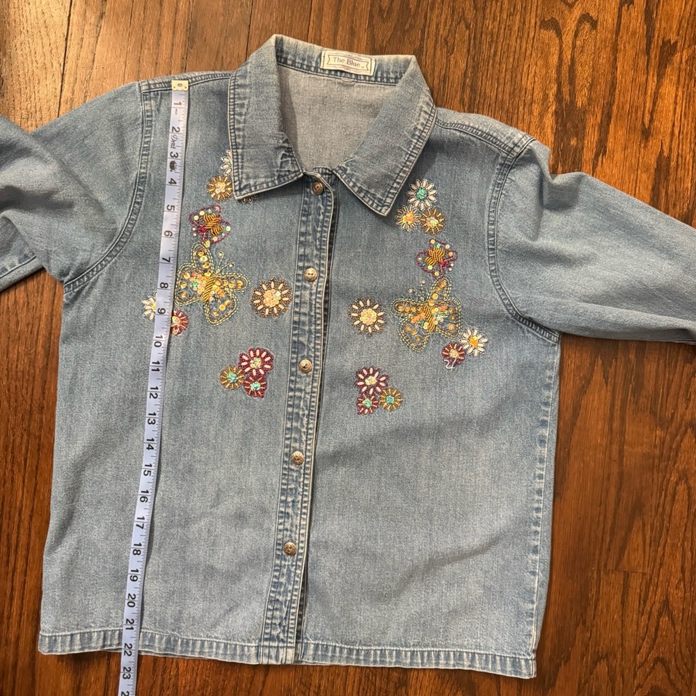 Vintage Denim Button-Up with Embroidered and Beaded Flowers and Butterflies Sz S - Picture 7 of 8